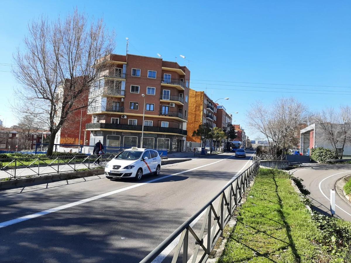 Homestay Olivos Madrid Ngoại thất bức ảnh